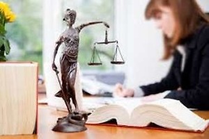 Jurisprudence et droit du travail 300x200 - Jurisprudence et droit du travail
