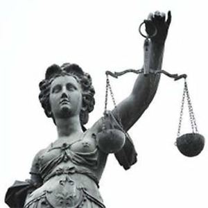 justice balance f...tution 3 2159720 300x300 - Les droits extra-patrimoniaux